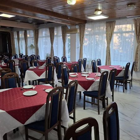 Hotel Traian Caciulata Calimanesti Ngoại thất bức ảnh