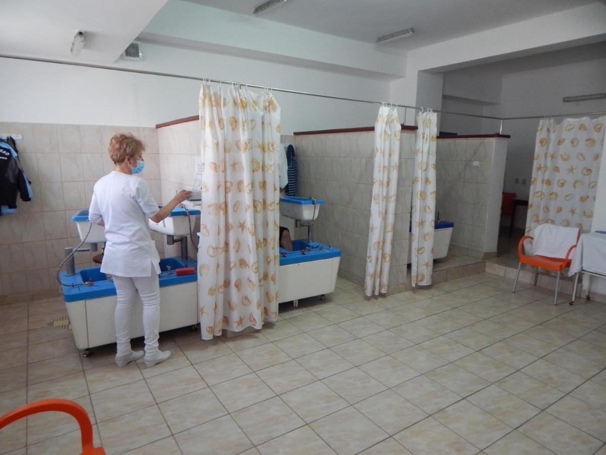 Hotel Traian Caciulata Calimanesti Ngoại thất bức ảnh