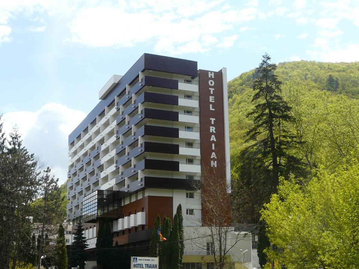 Hotel Traian Caciulata Calimanesti Ngoại thất bức ảnh