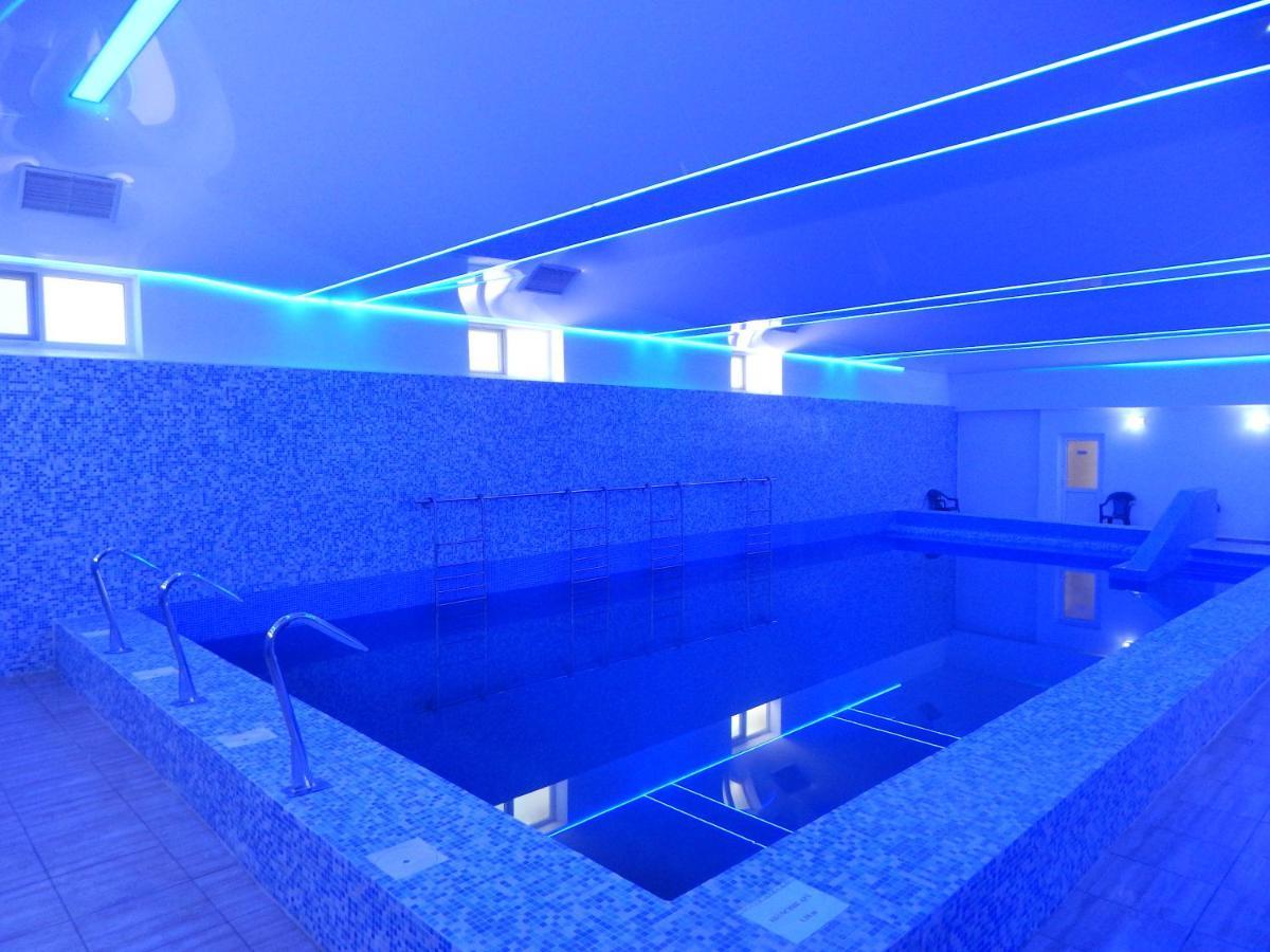Hotel Traian Caciulata Calimanesti Ngoại thất bức ảnh