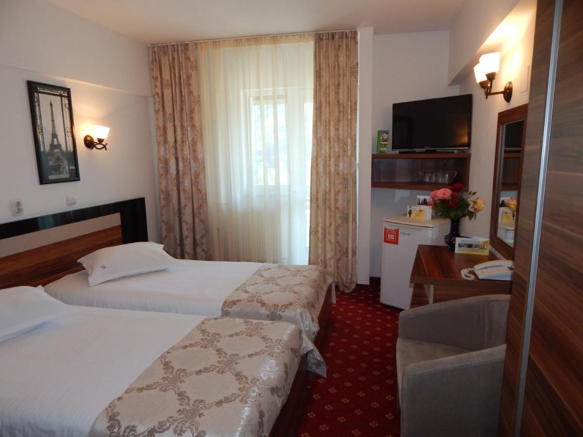 Hotel Traian Caciulata Calimanesti Ngoại thất bức ảnh