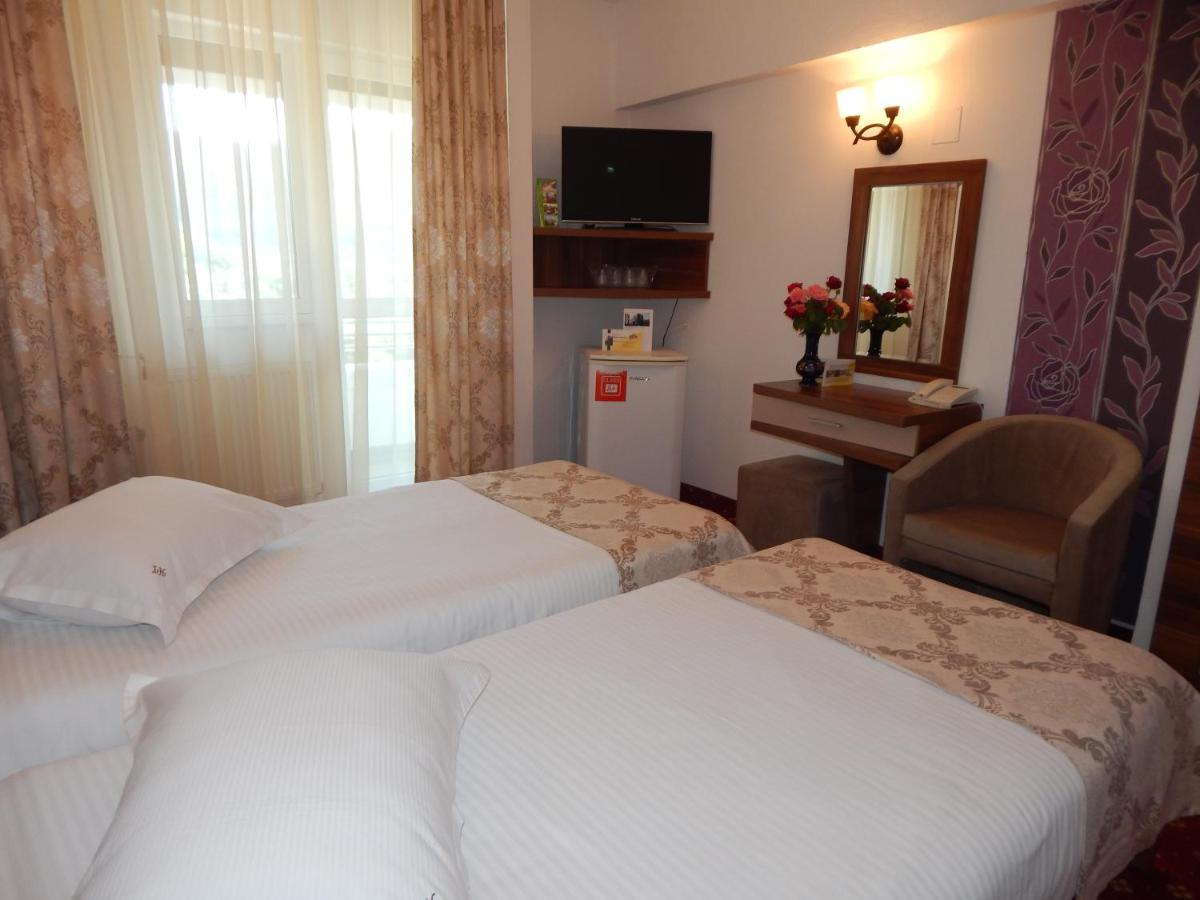 Hotel Traian Caciulata Calimanesti Ngoại thất bức ảnh