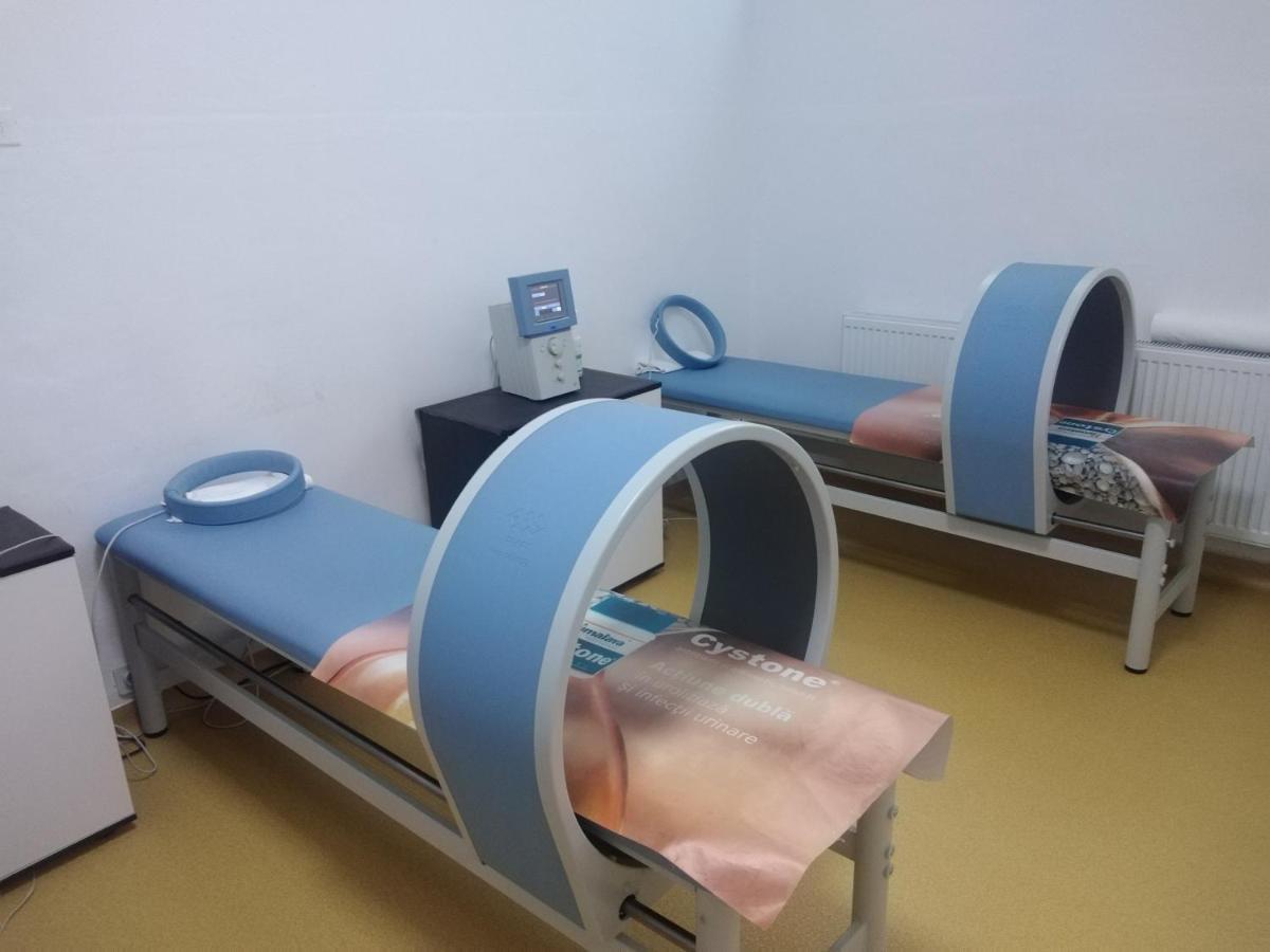 Hotel Traian Caciulata Calimanesti Ngoại thất bức ảnh
